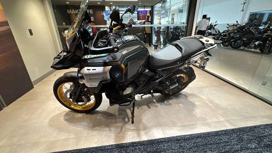 BMW R 1300 GS ADVENTURE BMW R 1300 GS ADVENTURE